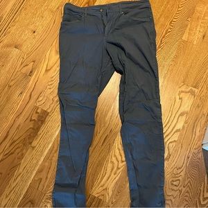 Lululemon Commission pant - skinny - size 33 - blue